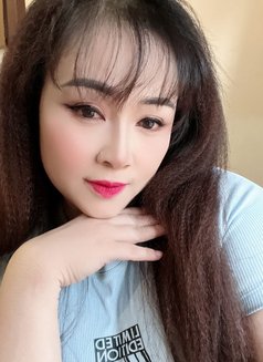 Belinda - escort in Candolim, Goa Photo 1 of 5