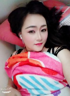 Belinda - escort in Candolim, Goa Photo 3 of 5