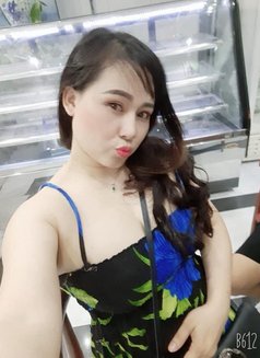 Belinda - escort in Doha Photo 2 of 9