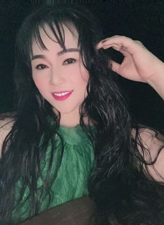 Belinda - escort in Kathmandu Photo 3 of 17