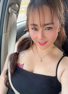 Belinda - escort in Kathmandu Photo 12 of 17