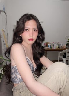 Bell Ladyboy Thailand - masseuse in Bangkok Photo 3 of 6