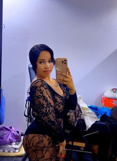 Bella - escort in Riyadh Photo 2 of 4