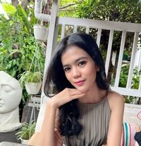 Bella Aulia - puta in Bali