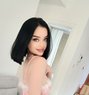 Bella - puta in Dubai Photo 1 of 17