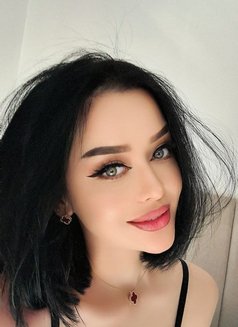 Bella - puta in Dubai Photo 17 of 17