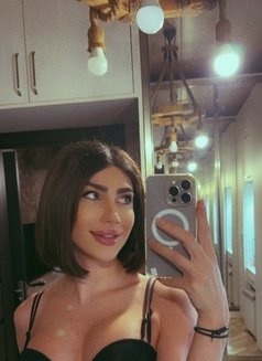 Bella - Transsexual escort in Baku Photo 1 of 5
