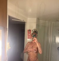 Bella Bella - escort in Colombo