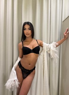 Bella big dick - Transsexual escort in Riyadh Photo 9 of 10