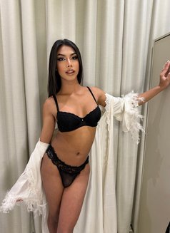 Bella big dick - Transsexual escort in Riyadh Photo 10 of 10