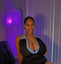 Bella Bigboobs - puta in Al Manama