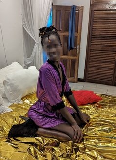 Bella Black - adult performer in Mombasa Photo 4 of 10