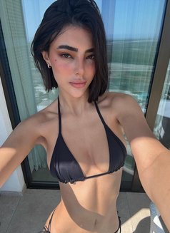 Bella - escort in Guangzhou Photo 11 of 14