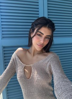 Bella - escort in Guangzhou Photo 14 of 14