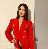 Bella - escort in Guangzhou Photo 1 of 12