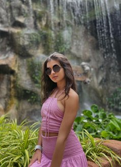 Bella - escort in Guangzhou Photo 3 of 16