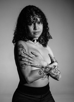 BELLA - Masajista in Lisbon Photo 3 of 8