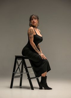 BELLA - Masajista in Lisbon Photo 6 of 8