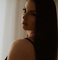 Bella 🇧🇷 - puta in Singapore