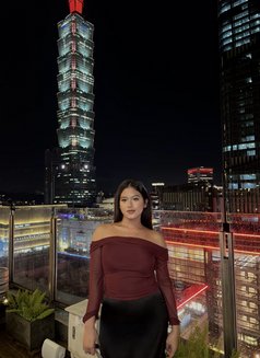 Bella Briella - Transsexual escort in Kuala Lumpur Photo 7 of 9