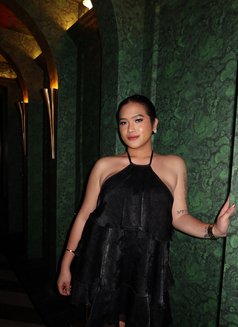 Bella Briella - Transsexual escort in Singapore Photo 12 of 13