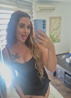 Bella - escort in Beirut Photo 3 of 14