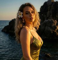 Bella - escort in London