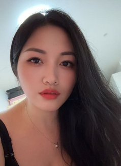 Bella - escort in Beijing Photo 1 of 3