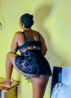 Bella - escort in Riyadh Photo 6 of 10