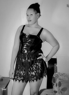 Bella - escort in Riyadh Photo 7 of 10