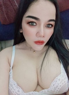 Bella - puta in Dubai Photo 3 of 5