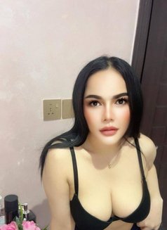 Bella - puta in Dubai Photo 5 of 5