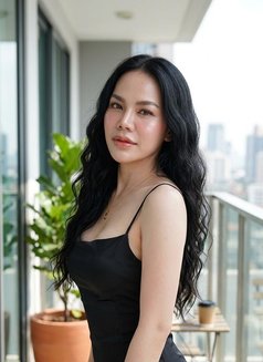 Bee Bee - escort in Dubai Photo 3 of 5