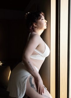 Bella - escort in Hong Kong Photo 5 of 13