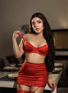 Bella - puta in Montenegro Photo 1 of 7