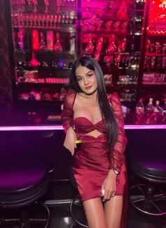 Classy girl big cock big cum - Acompañantes transexual in Dubai Photo 3 of 8