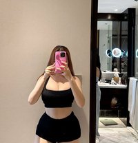 Bella - puta in Al Juffair Photo 1 of 6