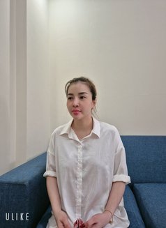 Bella - escort in Da Nang Photo 2 of 3