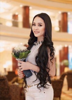 Bella - escort in Manila Photo 13 of 13