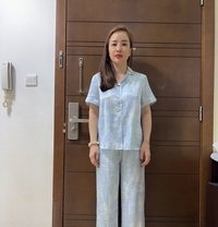 Bella - puta in Singapore