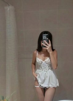 Bella - Transsexual escort in Manila Photo 4 of 9