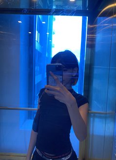 Bella - Transsexual escort in Manila Photo 3 of 5