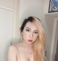 Bella - Transsexual escort in Tokyo