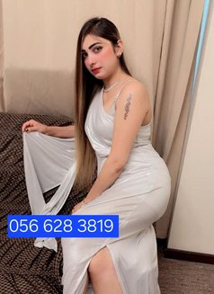 Diya - puta in Dubai Photo 2 of 6
