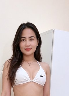 Bella Good Massage - puta in Doha Photo 2 of 10