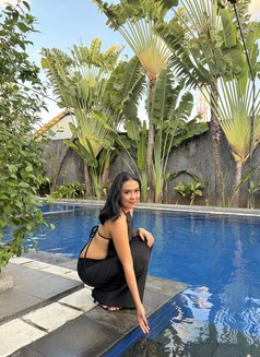 Bella Here - escort in Bali Photo 5 of 6