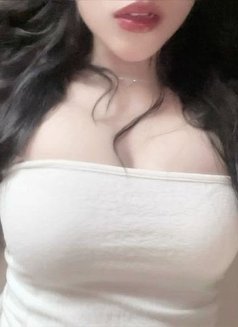 Bella (Humphrey) osan - escort in Pyeongtaek Photo 1 of 8