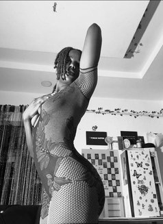 Bella in Mabela - escort in Muscat Photo 2 of 3