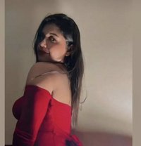 Bella - puta in Dubai