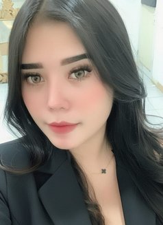 Bella - escort in Bali Photo 1 of 8